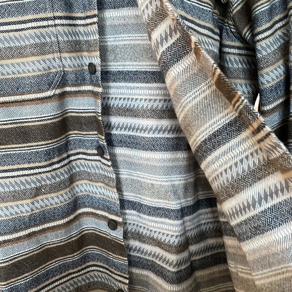 Patagonia heavy flannel size large - Picture 4 of 4